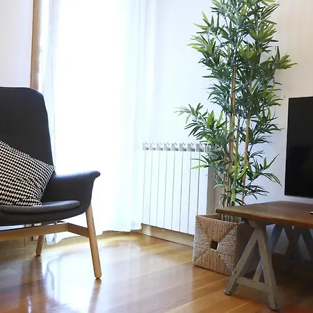 Ulia By Smiling Apartment